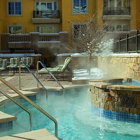 Legendary Lodging At The Ritz Vail Servizi foto