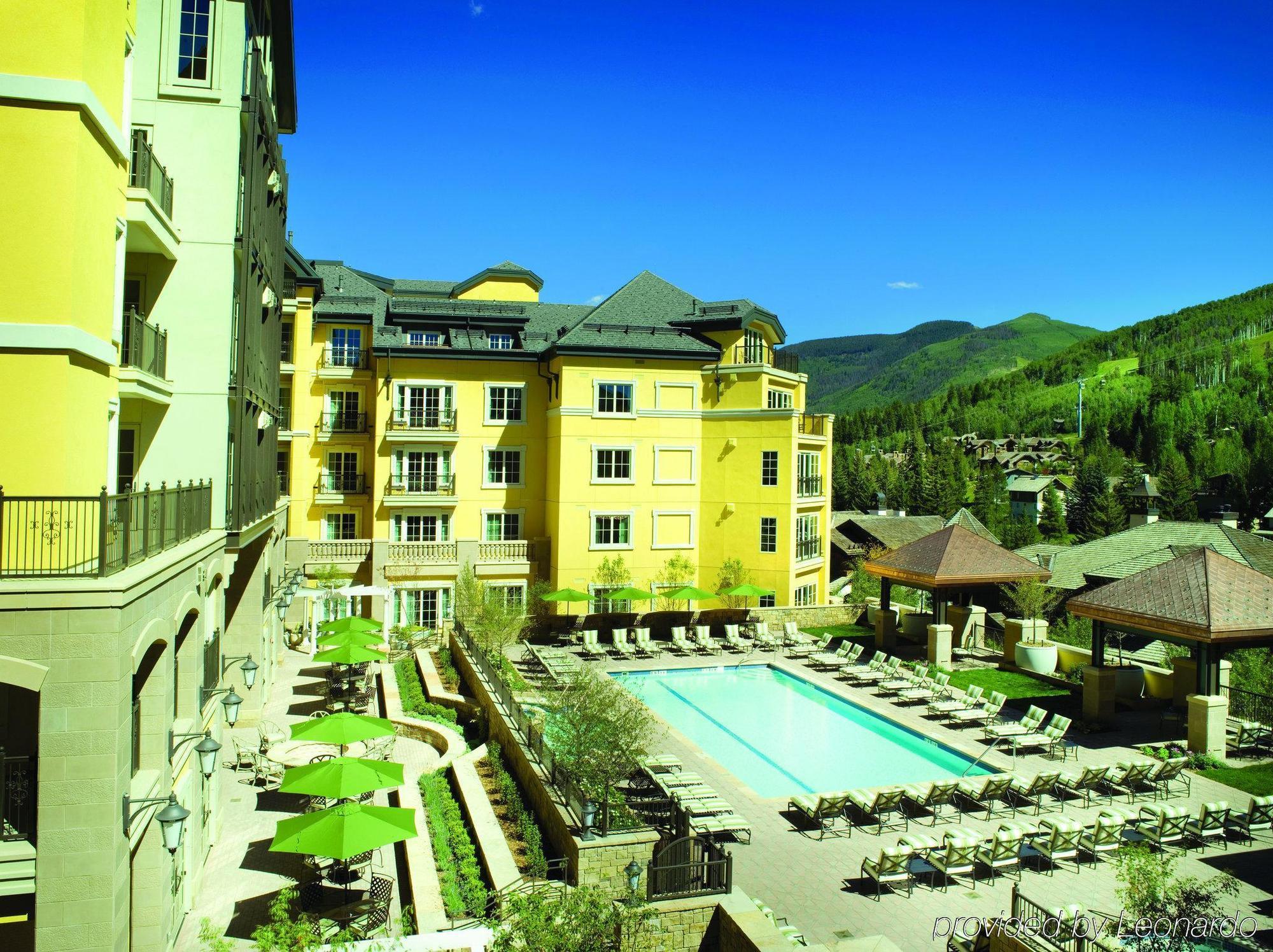 Legendary Lodging At The Ritz Vail Esterno foto