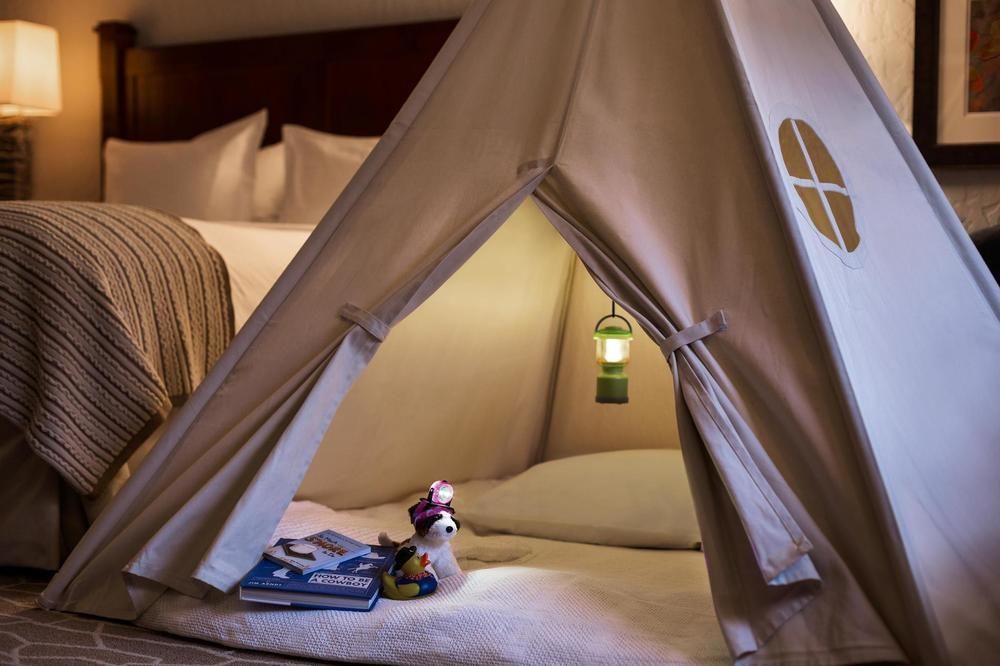 Legendary Lodging At The Ritz Vail Esterno foto
