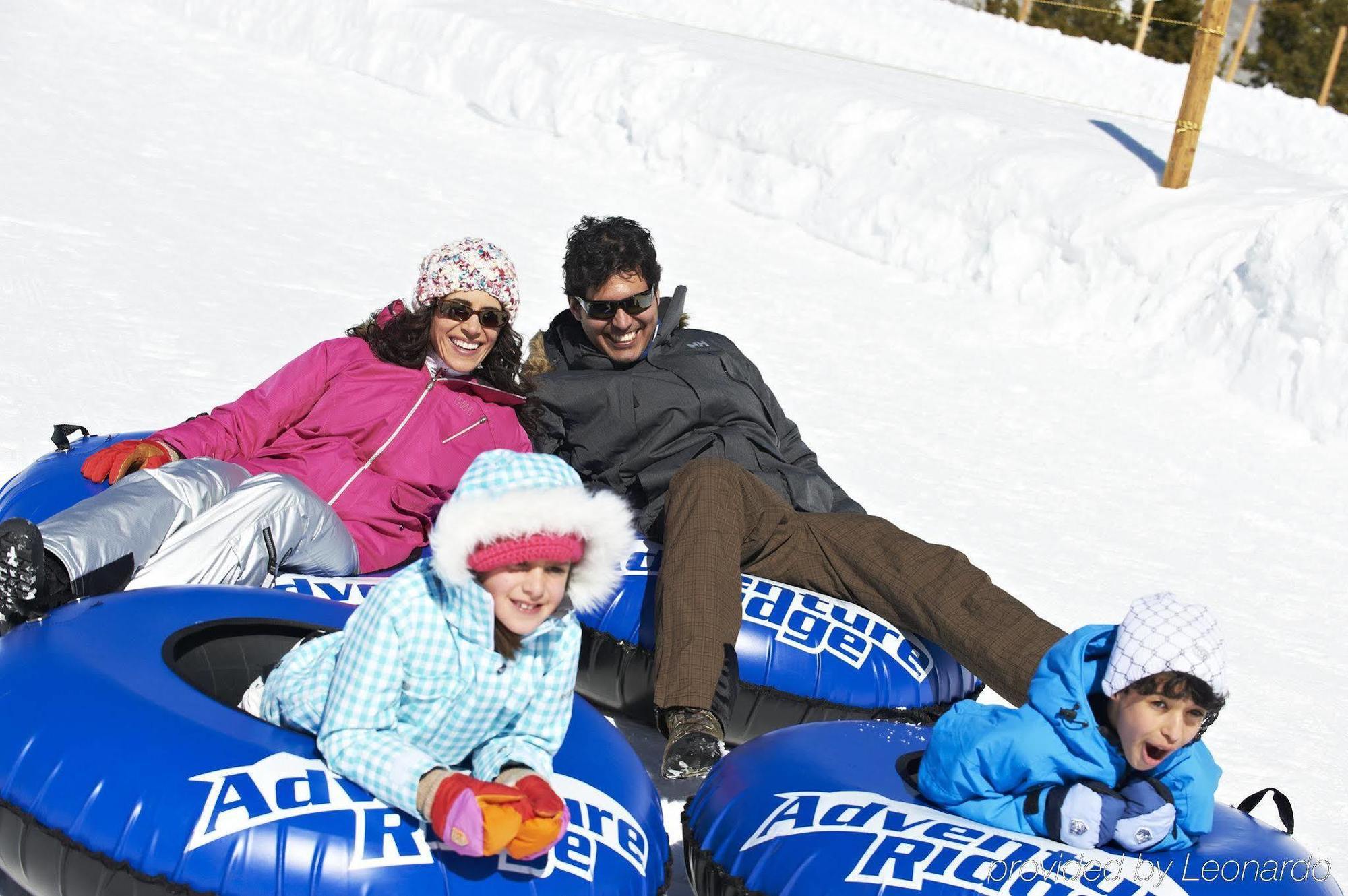 Legendary Lodging At The Ritz Vail Esterno foto