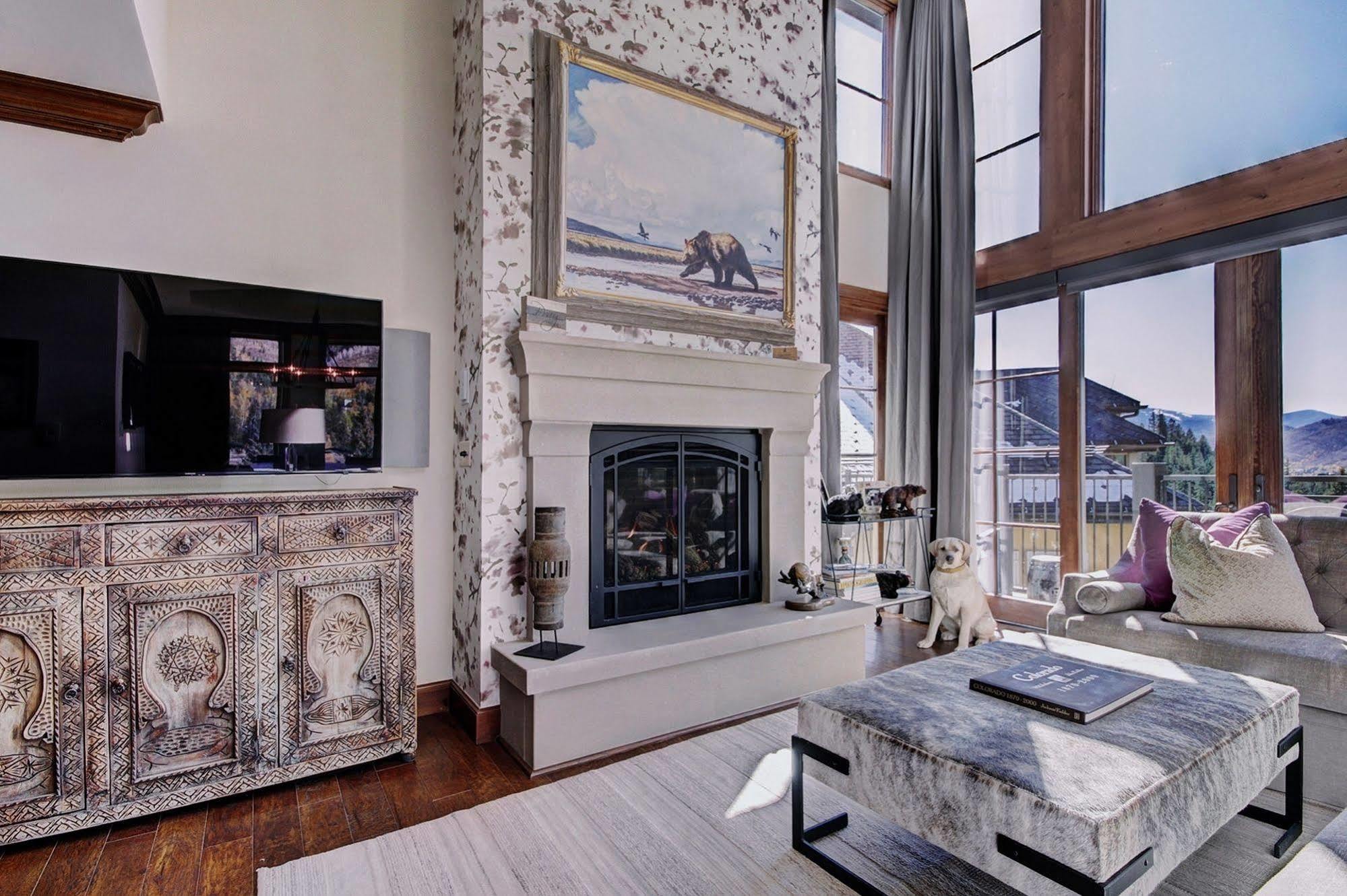 Legendary Lodging At The Ritz Vail Esterno foto