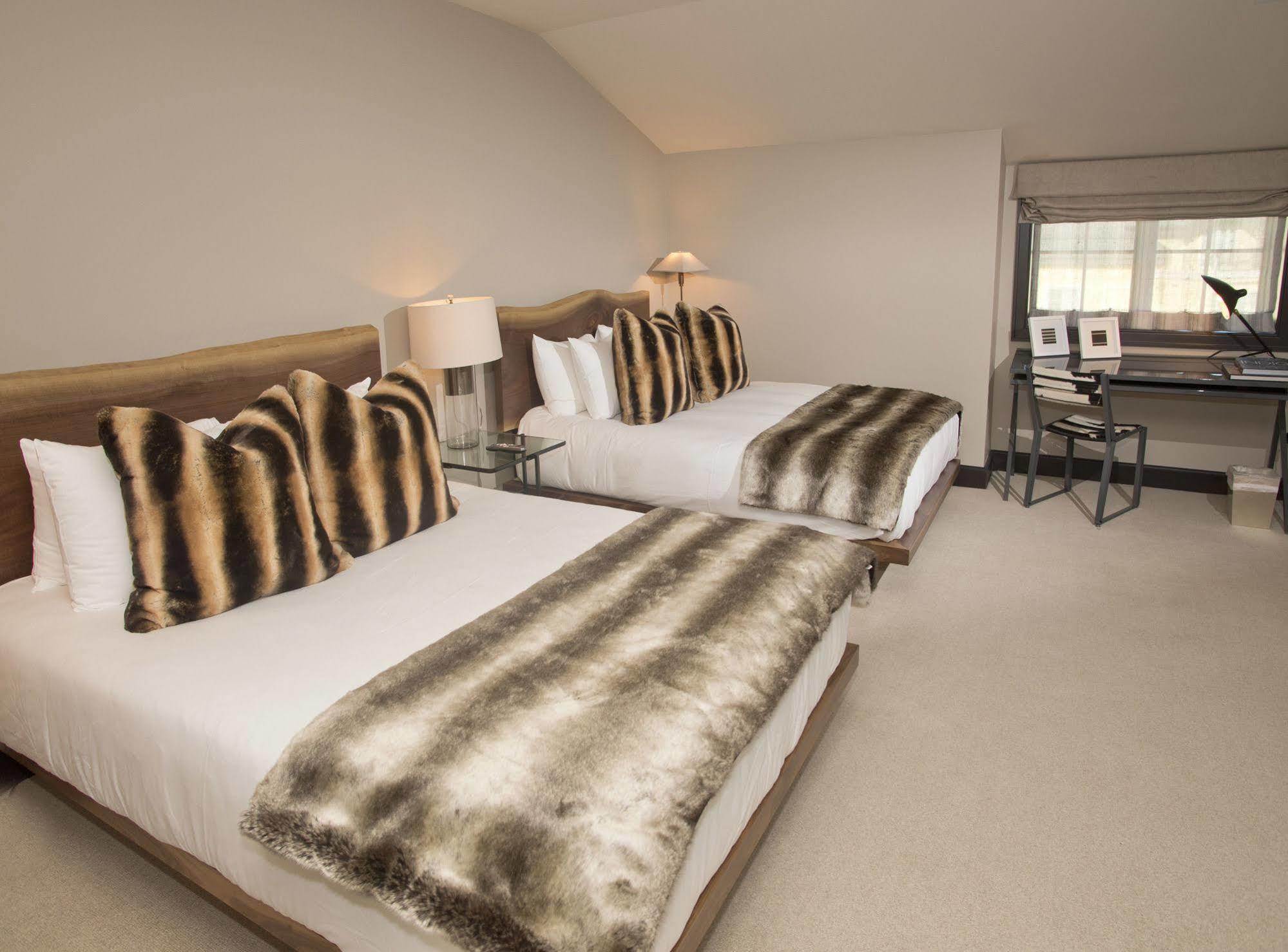Legendary Lodging At The Ritz Vail Esterno foto